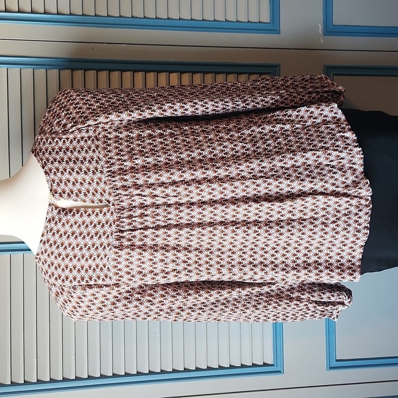 Loft Neutral Geometric Floral Blouse - Picture 10 of 13